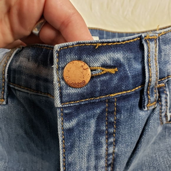 Billabong kickin' it released hem jeans size 30 - Picture 9 of 14